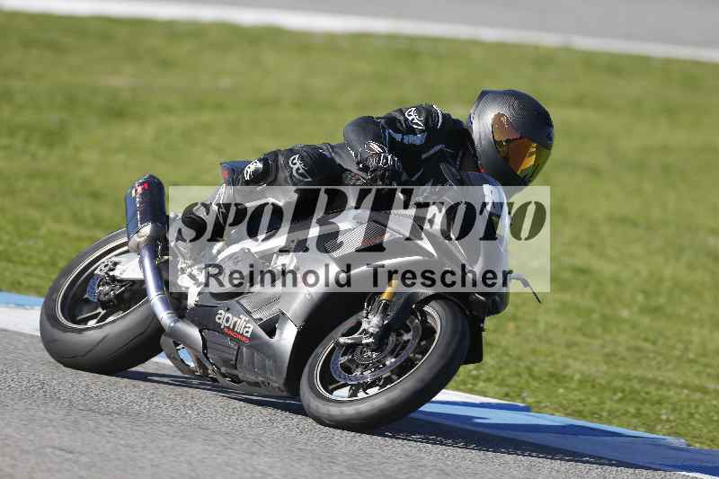 /02 28.-31.01.2025 Moto Center Thun Jerez/gruen-green/83